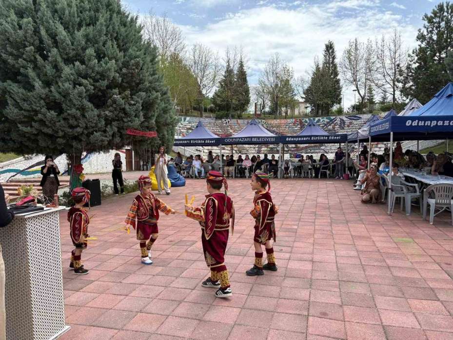 Odunpazarı Belediyesi’nden annelere özel kutlama