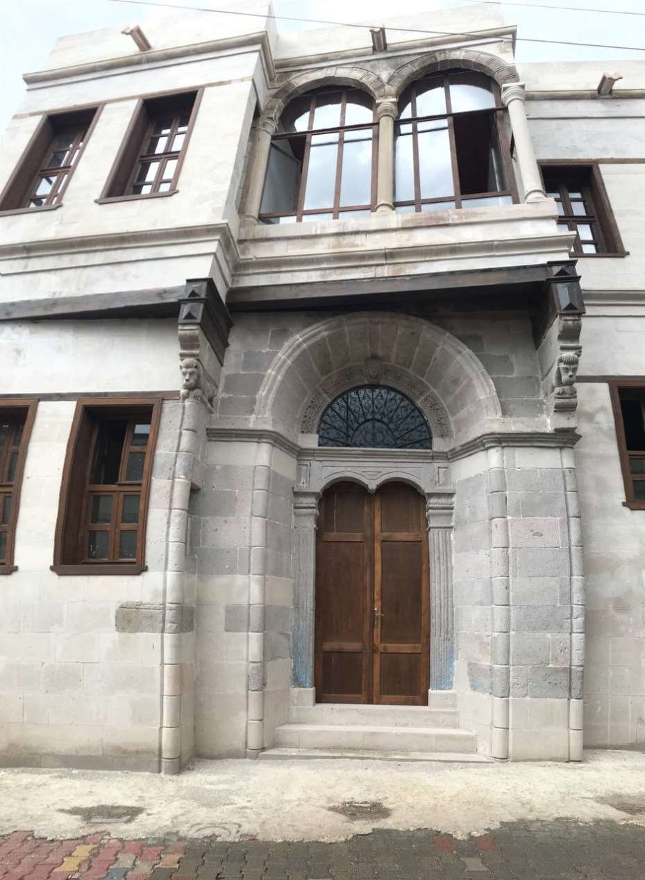 Papa’nın Kayserili olduğu iddiası vatandaşları şaşırttı