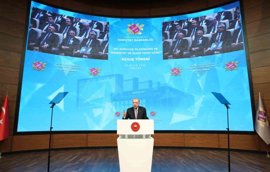Cumhurbaşkanı Erdoğan: "Kendini devletten üstün görenlerin tepelerine binmeye devam edeceğiz"