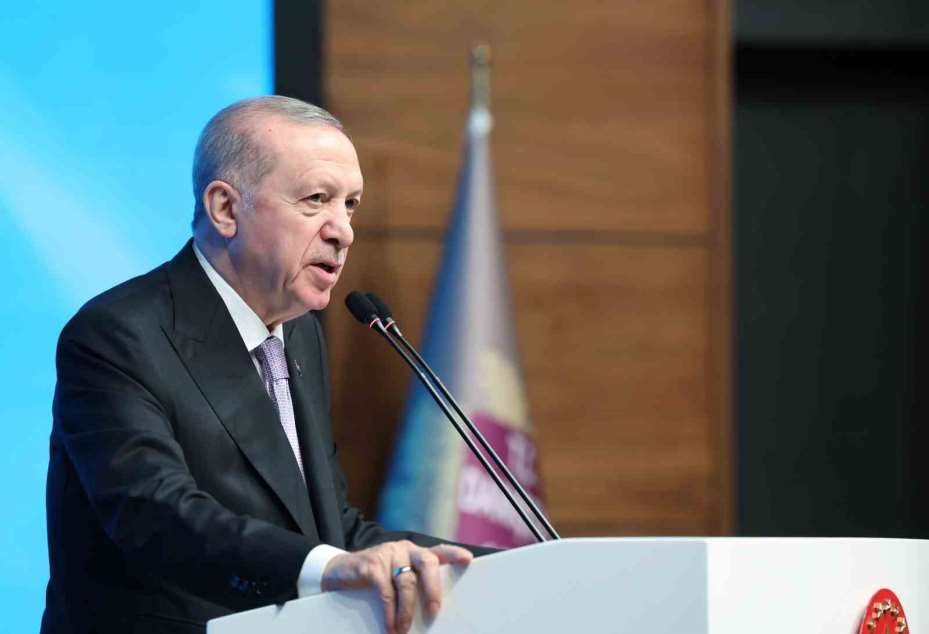 Cumhurbaşkanı Erdoğan: "Kendini devletten üstün görenlerin tepelerine binmeye devam edeceğiz"