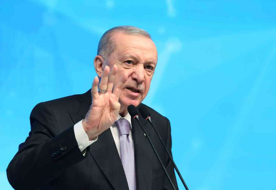 Cumhurbaşkanı Erdoğan: "Kendini devletten üstün görenlerin tepelerine binmeye devam edeceğiz"