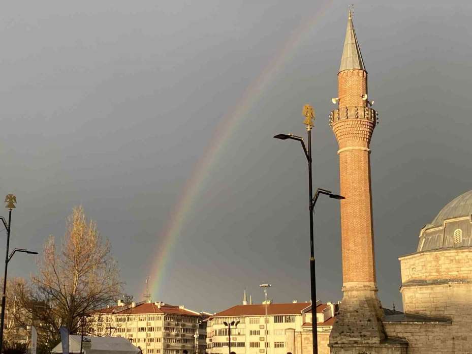 Sivas’ta sağanak sonrası gökkuşağı şöleni