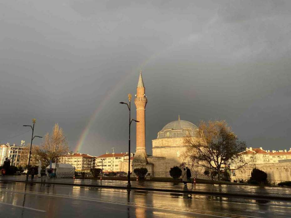 Sivas’ta sağanak sonrası gökkuşağı şöleni