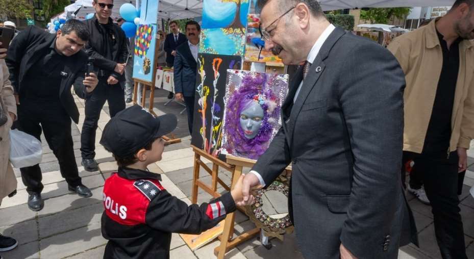 Vali Aksoy’dan Engelsiz Hayır Panayırı’na ziyaret