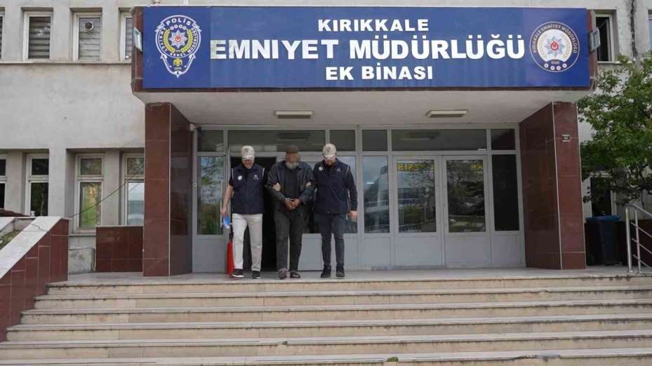 Interpol’ün kırmızı bültenle aradığı DEAŞ’lı terörist sınır dışı edilecek