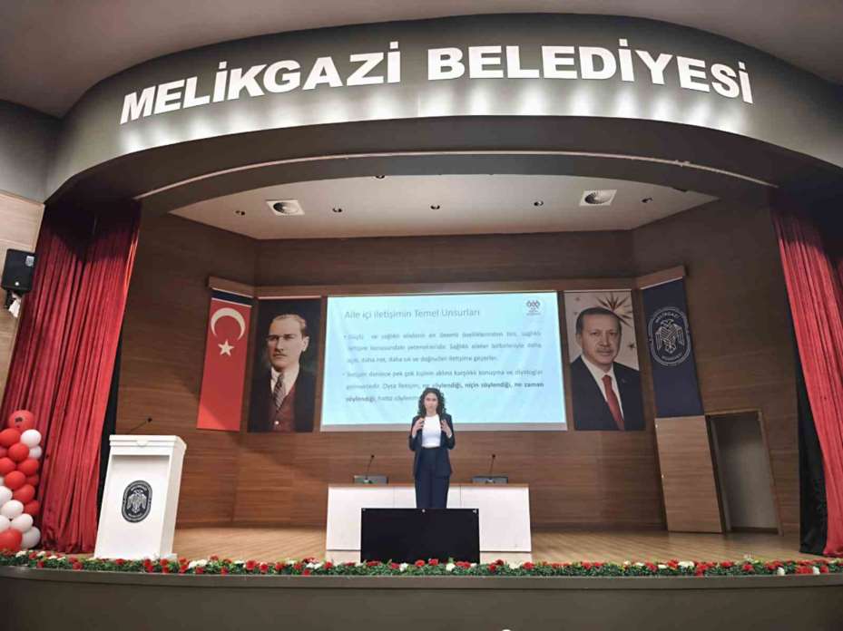 Melikgazi’de personele yönelik aile eğitimi
