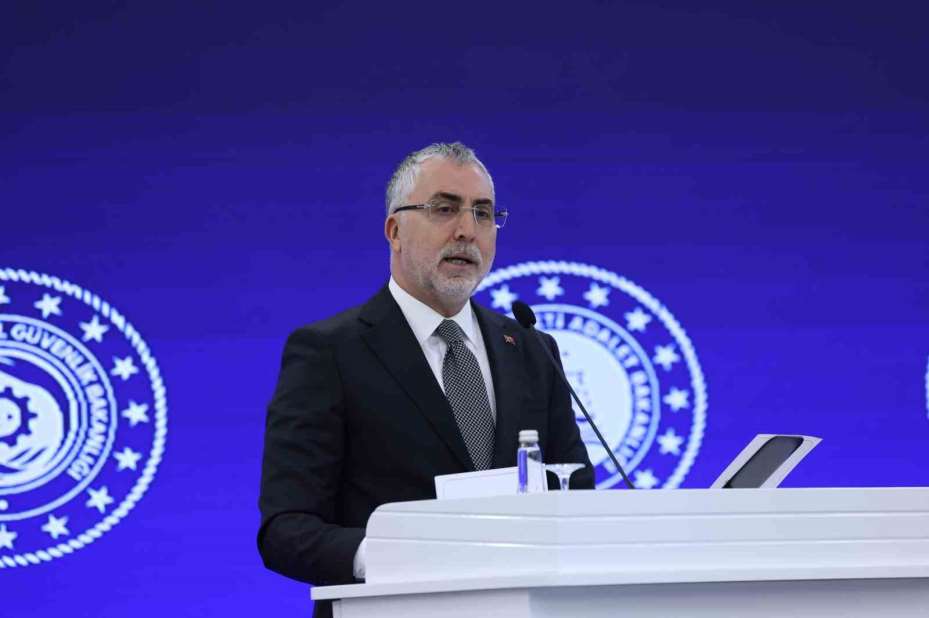 Bakan Işıkhan: "Eski hükümlülerin kendi iş yerini kurmaları için verilen hibe desteğini 300 binden 435 bin liraya çıkardık"