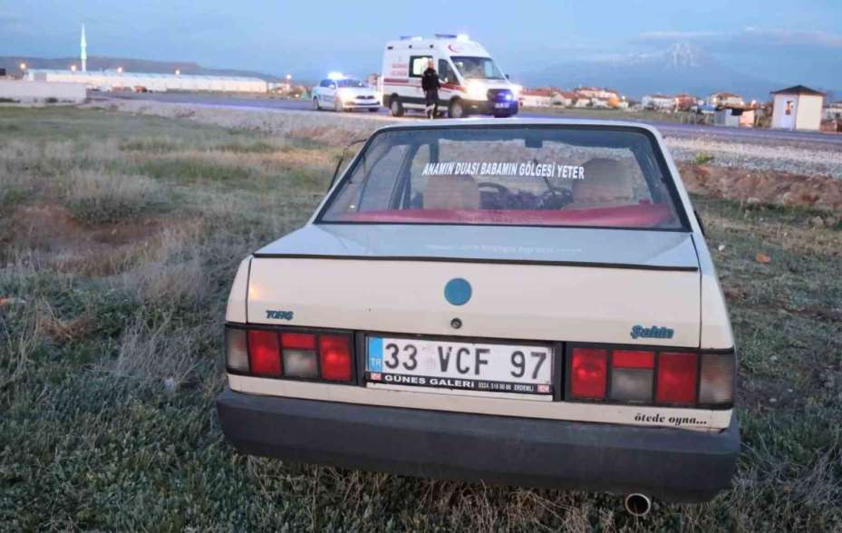 Otomobil şarampole devrildi: Sürücü alkollü ve ehliyetsiz çıktı