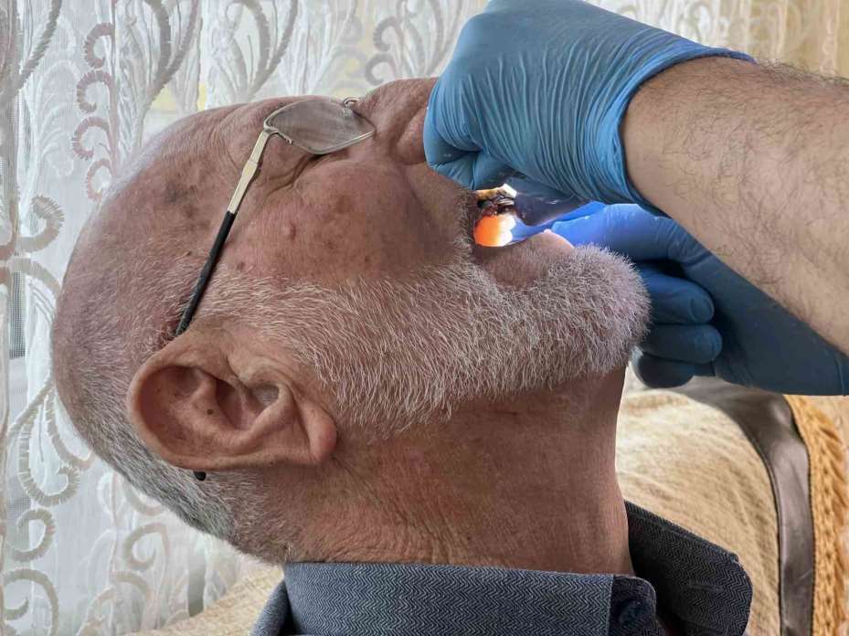 Yaşlı hastalar doktora değil, doktor hastanın evine gidiyor