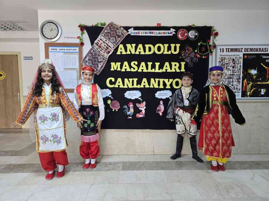 Anadolu masallarını sahnede canlandırdılar