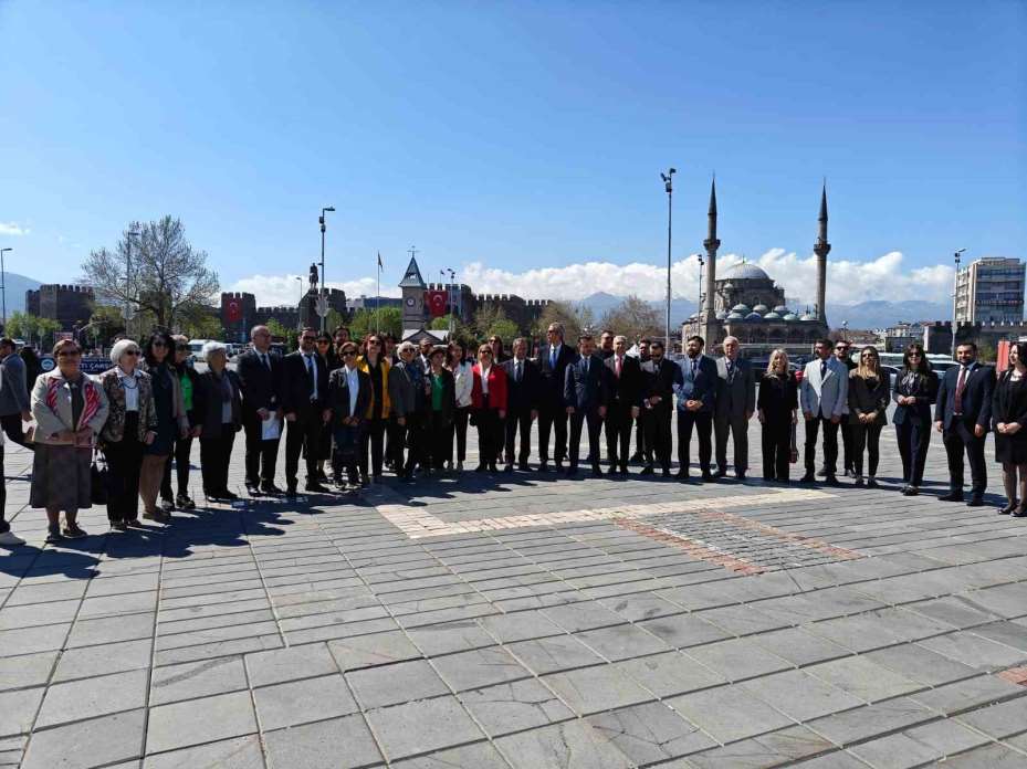 Başkan Akın: "Hastalarımızın ilaca en kolay, doğru ve en güvenilir şekilde ulaşabilmesi için 186 yıldır kararlılıkla çalışıyoruz"