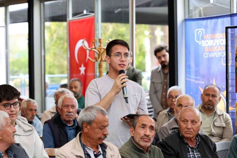 ‘Vatandaş Soruyor Başkan Cevaplıyor’ bu kez 7/24 Kütüphane’de