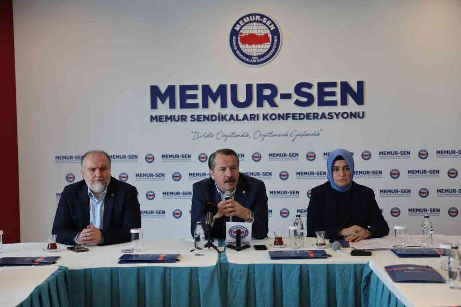 Memur-Sen Genel Başkanı Yalçın: "Memurlar için vergi yüzde 15 olarak sabitlenmeli, 3 çocuk olduğunda 10 puan aşağı çekilmeli"