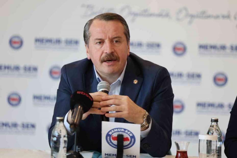 Memur-Sen Genel Başkanı Yalçın: "Memurlar için vergi yüzde 15 olarak sabitlenmeli, 3 çocuk olduğunda 10 puan aşağı çekilmeli"