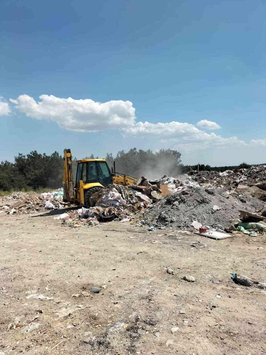 Açık alana atık döken belediyeye 1,8 milyon lira ceza