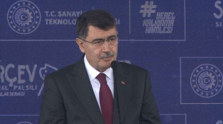 Bakan Kacır: "Ortopedik cihaz üretimine yönelik 643 milyon liralık yatırımı harekete geçirdik"