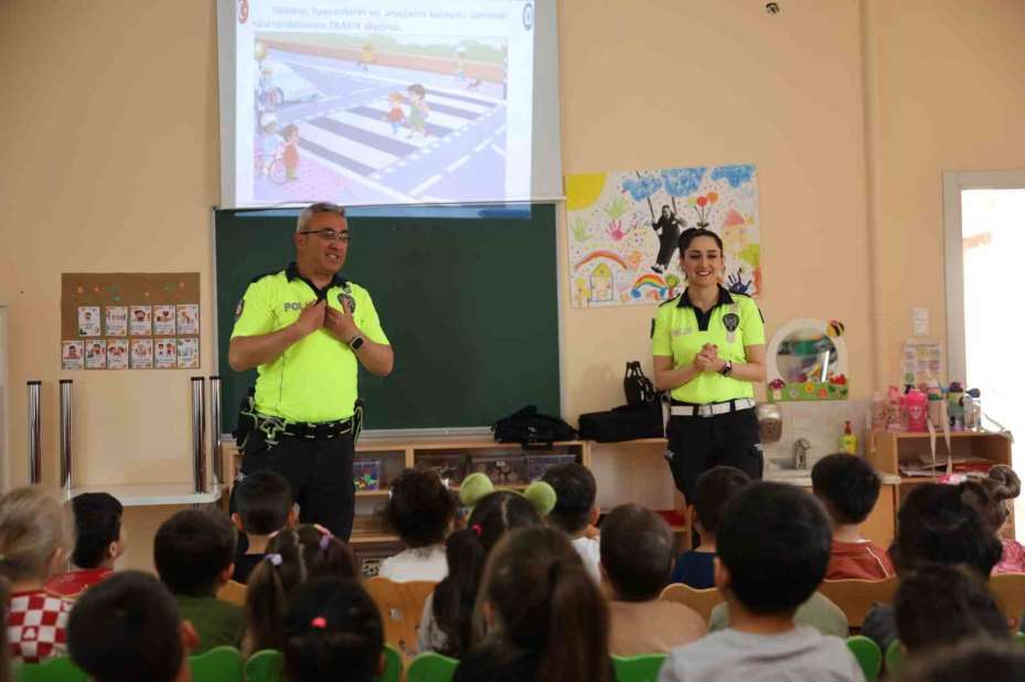Es Çocuk Evi’nin minikleri trafik dedektifi oldu