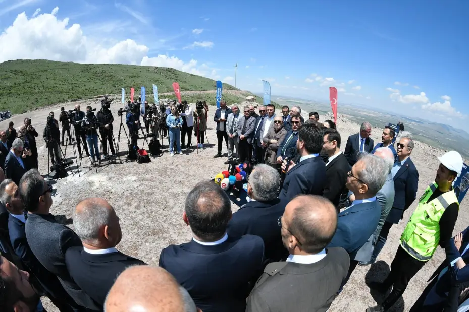 Kayseri’de tramvayların ve elektrikli otobüslerin enerjisi RES’ten üretilecek