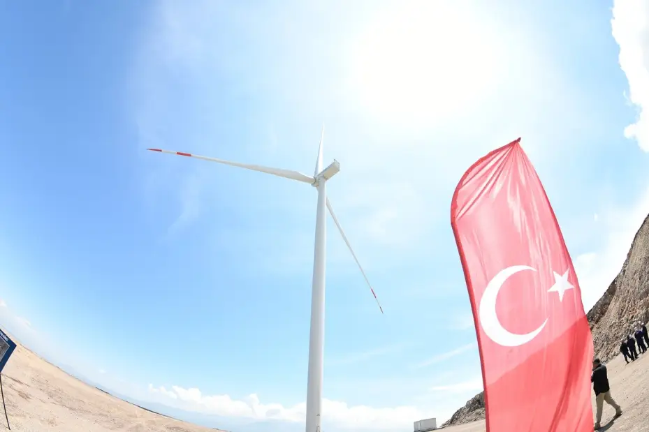 Kayseri’de tramvayların ve elektrikli otobüslerin enerjisi RES’ten üretilecek