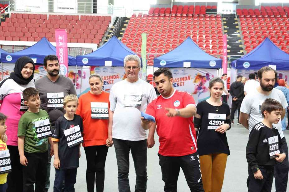 Büyükşehir’in Aile Yılı’na özel etkinliğinde aileler kıyasıya yarıştı