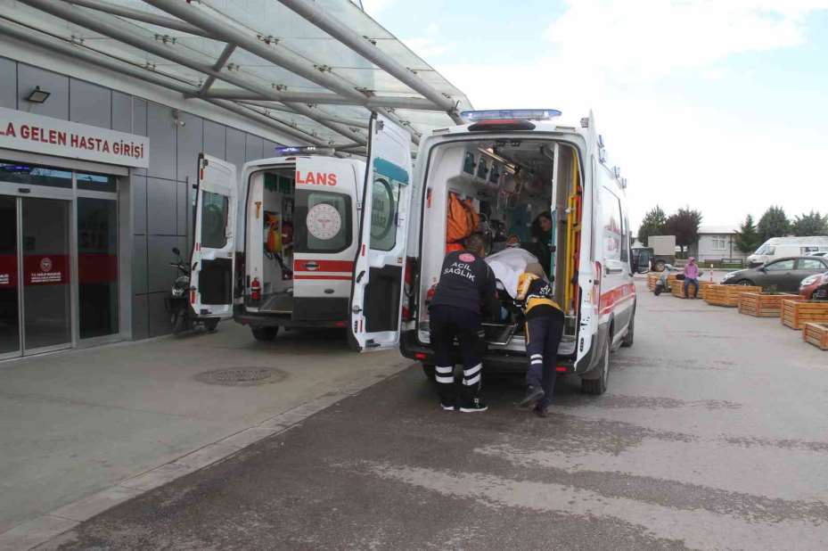 Konya’da yolcu otobüsü devrildi: 13 yaralı