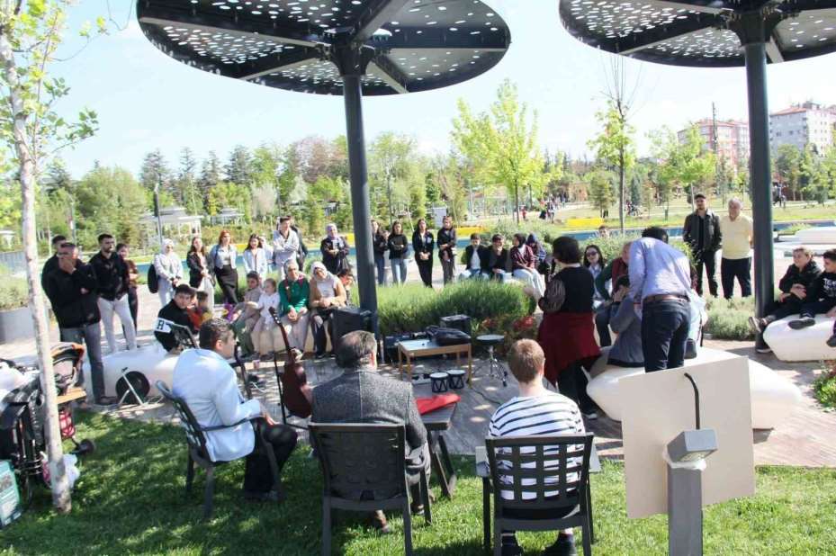 Eskişehir Millet Bahçesi’nde ‘Okul hayatından, hayat okuluna’ farkındalık dersi