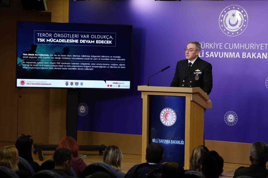 MSB: "(Terör örgütünün silah bırakması) Provokasyonlar dâhil her türlü duruma karşı dikkatli ve hazırlıklı olunduğunu vurguluyoruz"