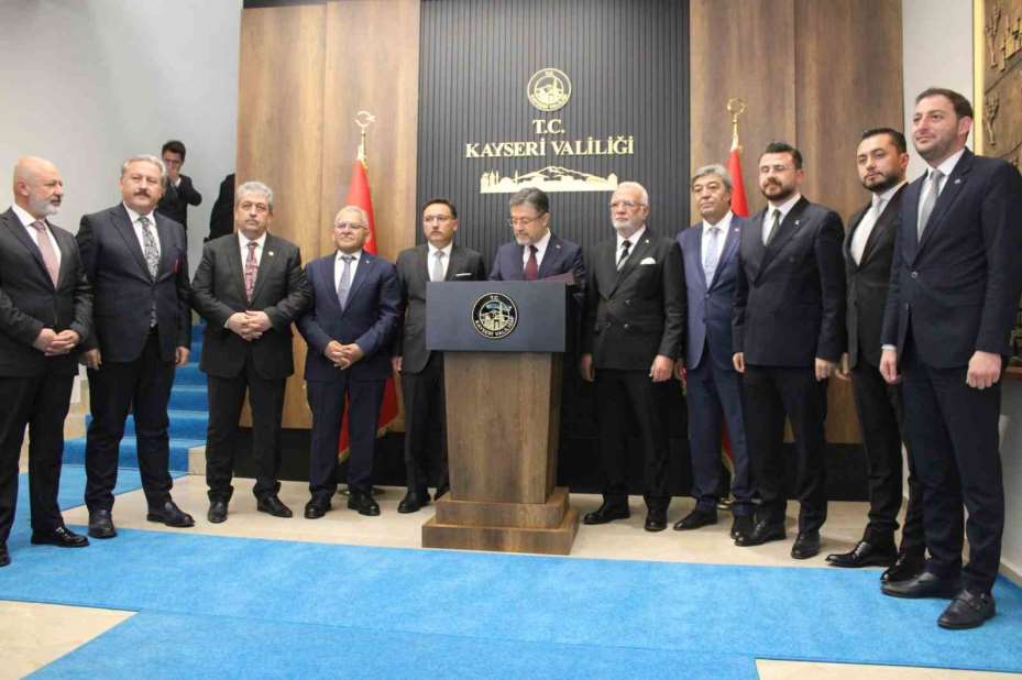 Bakan Yumaklı Kayseri Valiliği’ni ziyaret etti