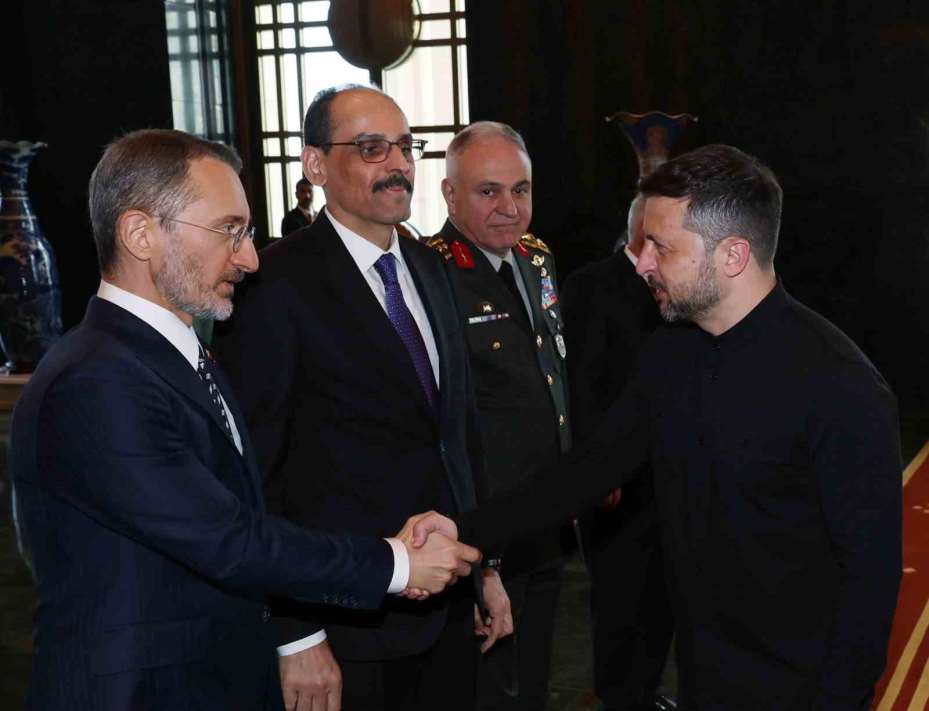 Cumhurbaşkanı Erdoğan, Ukrayna Cumhurbaşkanı Volodimir Zelenskiy ile bir araya geldi.