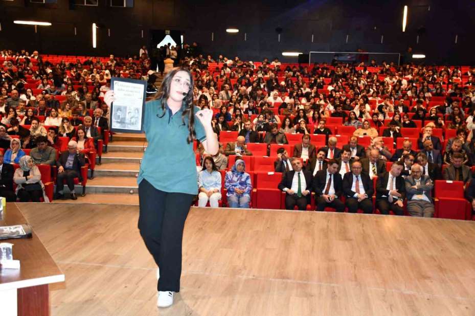 Tomarza Şehit Nazmi Kapucu Anadolu Lisesi il birincisi oldu
