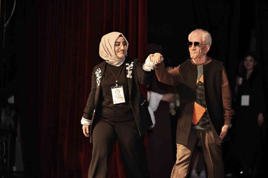 Sivas’ta engeller sahnede aşıldı