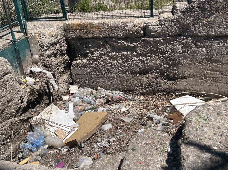 Yeşiltepe’deki sulama kanalı güvenlik önlemlerinin yetersizliğiyle dikkat çekiyor