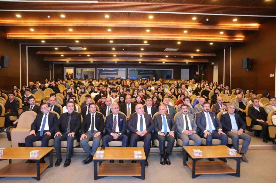 Öğrencilerin ‘Teknofikir’ projeleri ödüle layık görüldü