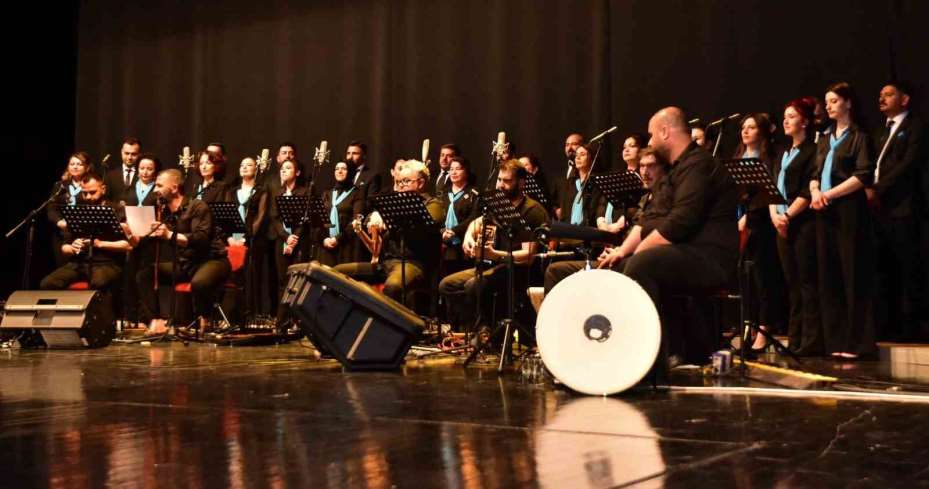 ESOGÜ Hastanesi personeli Hemşirelik Haftası Konseri verdi