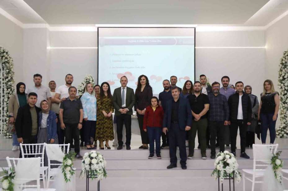 Melikgazi Belediyesi’nden Evlilikte İletişim semineri