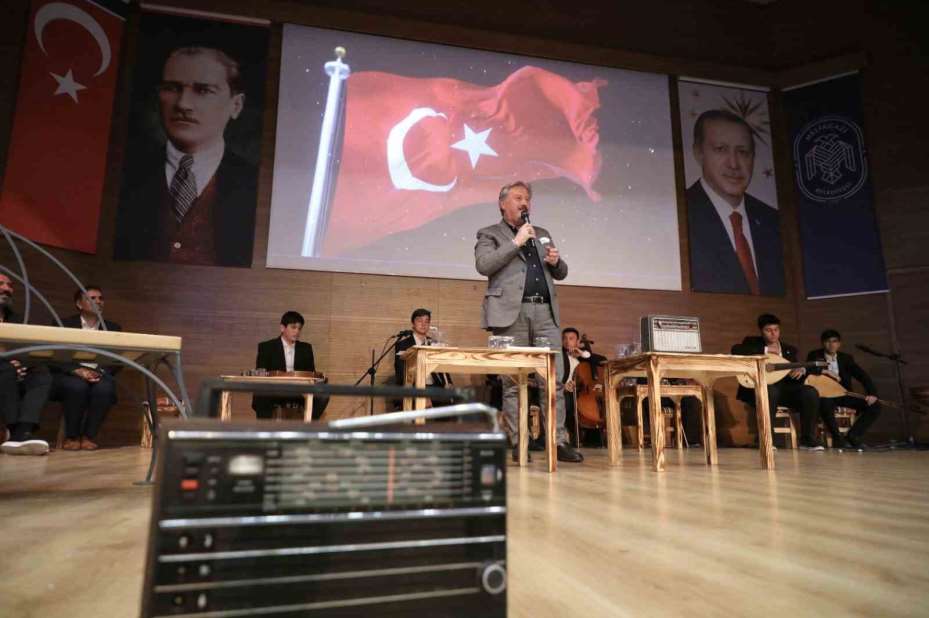 Melikgazi’den anlamlı aile ve kahramanlık şiir dinletisi