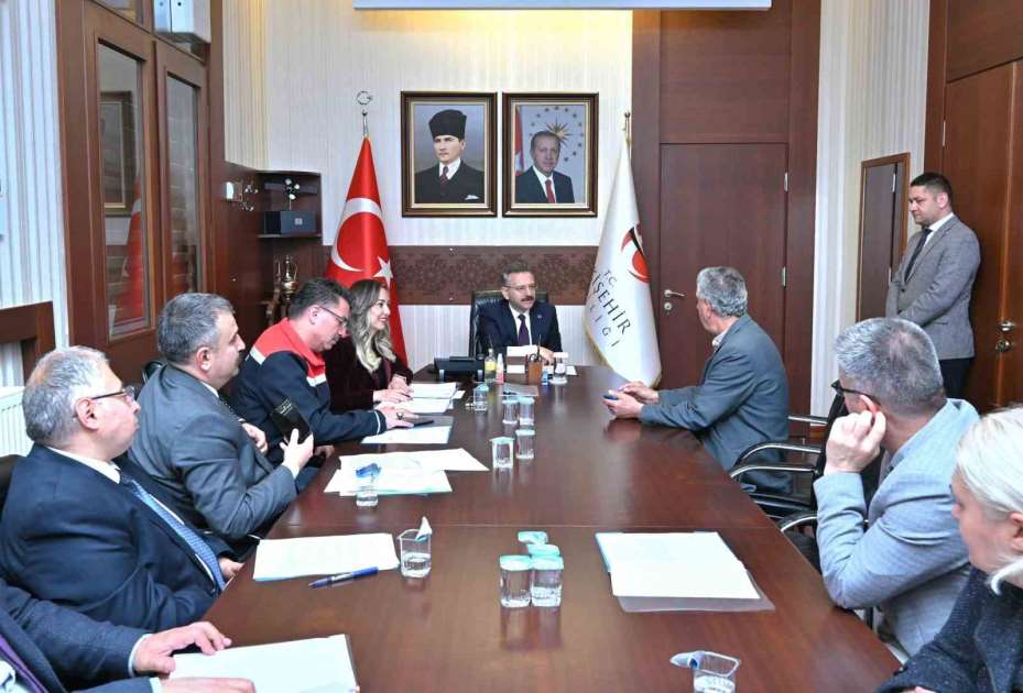 Vali Aksoy, Halk Günü Toplantısı’nda vatandaşlarla buluştu