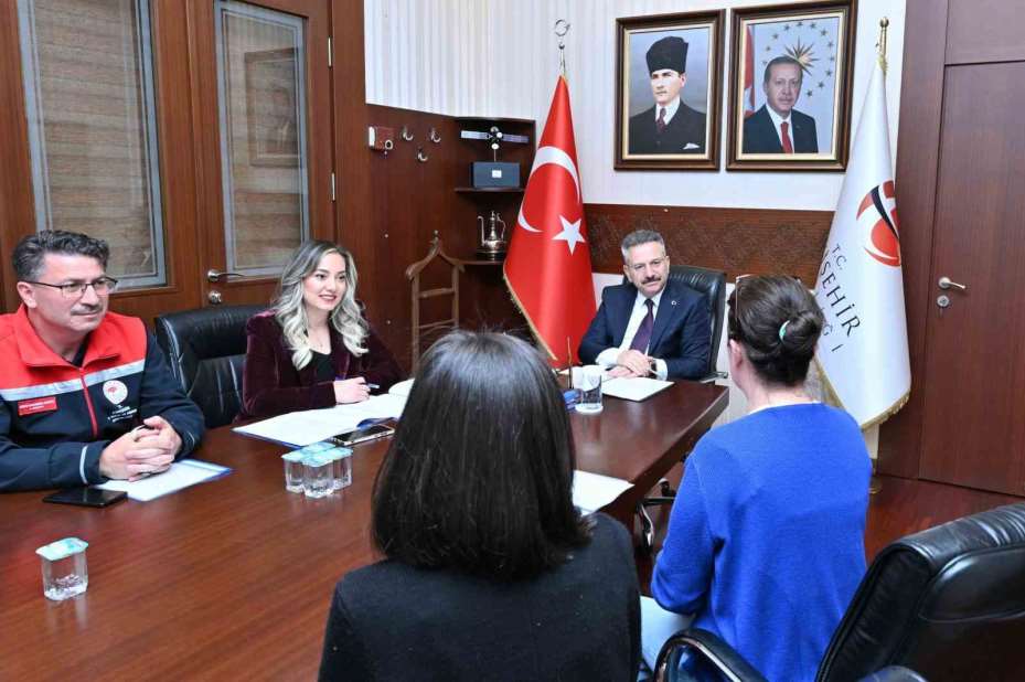 Vali Aksoy, Halk Günü Toplantısı’nda vatandaşlarla buluştu