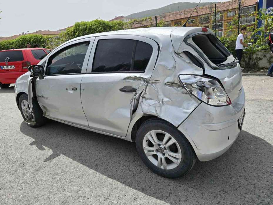 Yozgat’ta 6 araç zincirleme kazaya karıştı: 5 yaralı