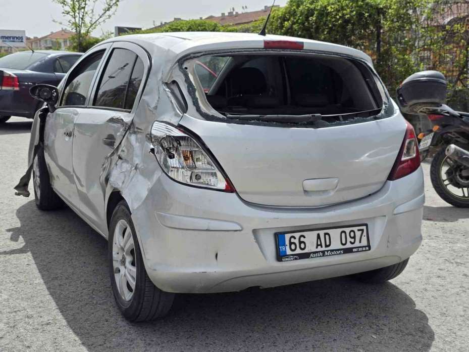 Yozgat’ta 6 araç zincirleme kazaya karıştı: 5 yaralı