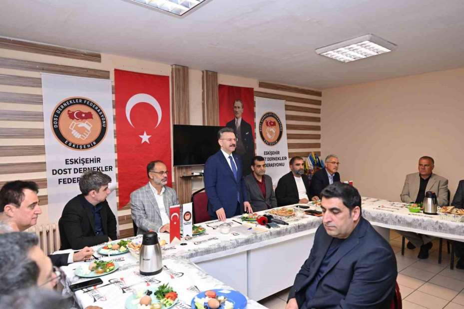 Vali Aksoy, Dost Dernekler Federasyonu’na iade-i ziyarette bulundu