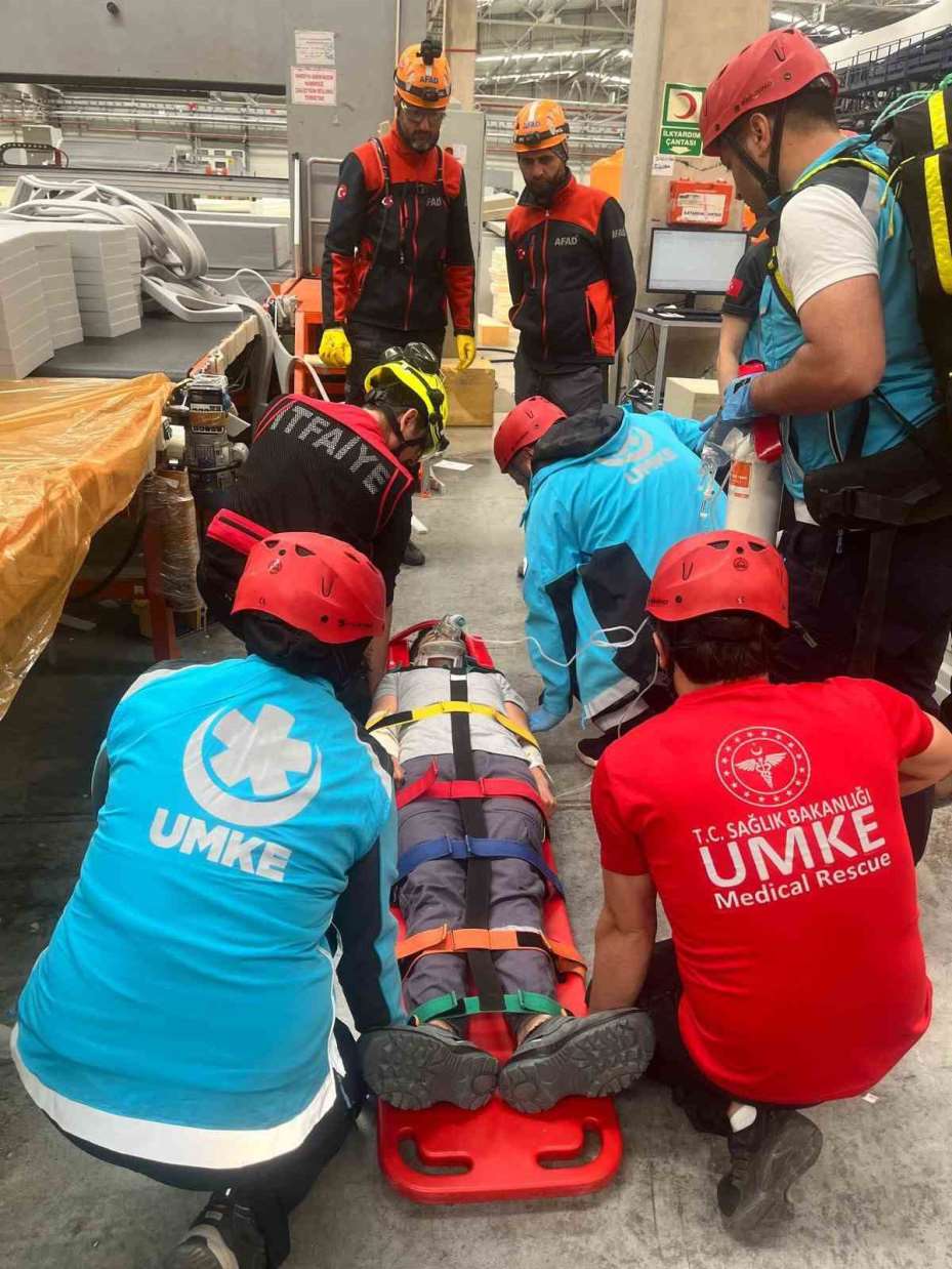 Endüstriyel kaza tatbikatı gerçeği aratmadı