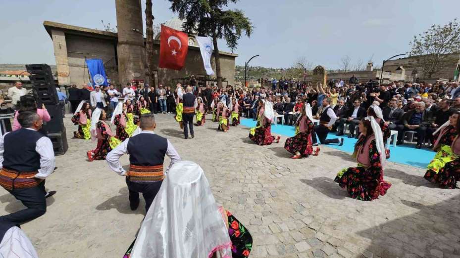 Talas’ta Türkçe Sokağı açıldı