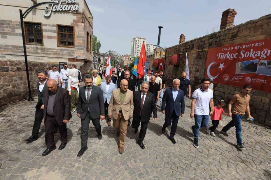 Talas’ta Türkçe Sokağı açıldı