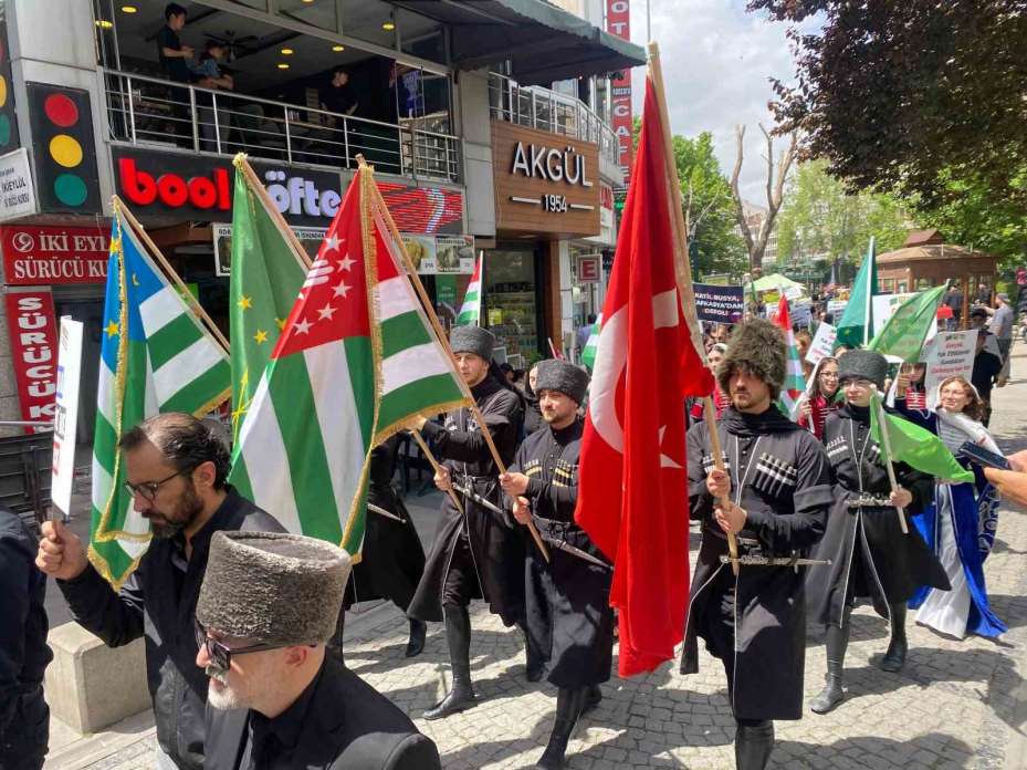 Çerkes Soykırımı’nın 161’inci yılında anlamlı yürüyüş
