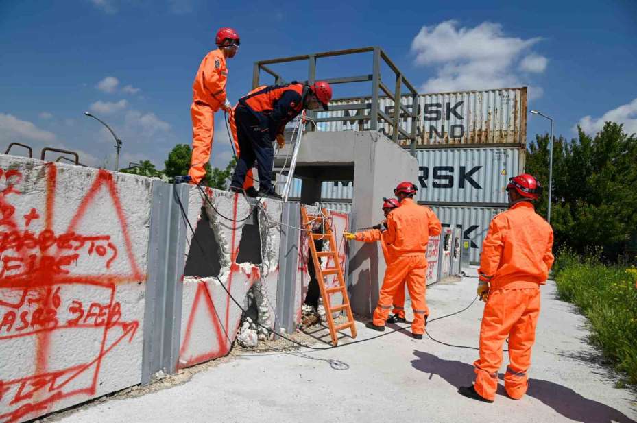Selçuklu Belediyesi personeli afetlere hazırlanıyor