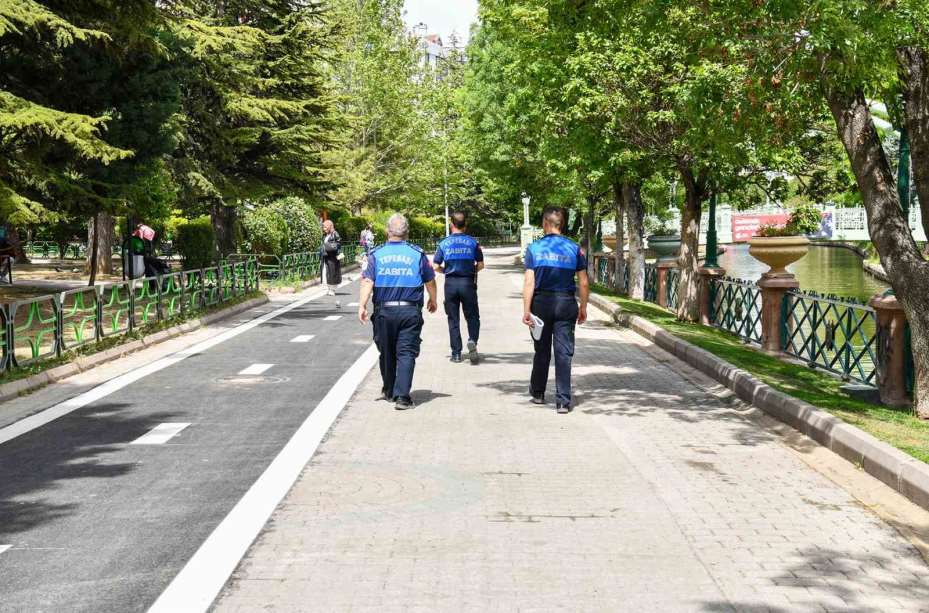 Tepebaşı zabıtasıdan "Tertemiz Eskişehir" denetimi