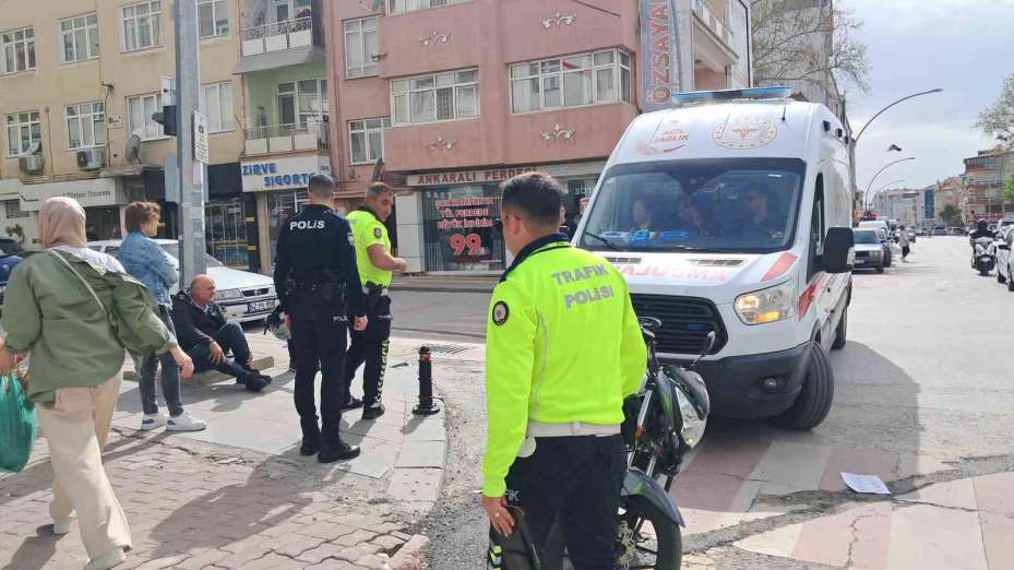 Karaman’da ciple motosiklet çarpıştı: 2 yaralı
