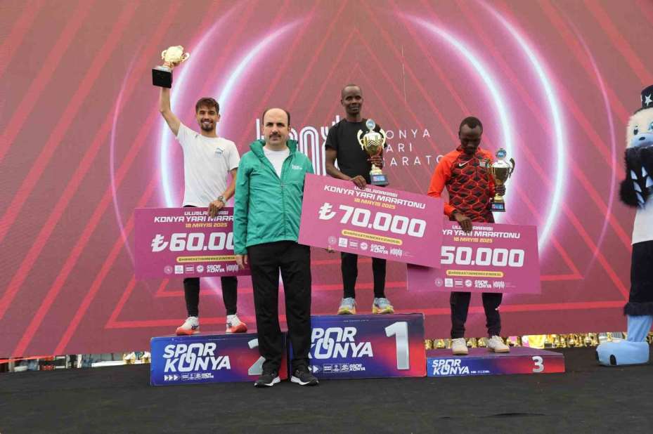 4. Uluslararası Konya Yarı Maratonu Türkiye’den ve dünyadan sporcuları buluşturdu