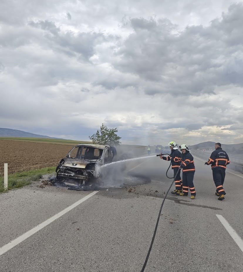 Çankırı’da çıkan taşıt yangınları itfaiye ekipleri tarafından söndürüldü